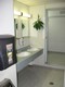 Salle de toilette d'une chambre régulière de l'auberge | Mirage Aventure